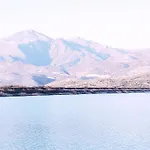 Cozy Lakefront - Myselim