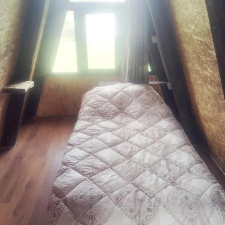 Cozy Lakefront - Myselim *