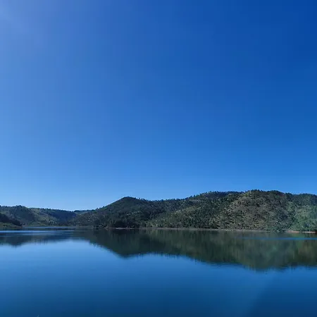 Cozy Lakefront - Myselim Alpstuga