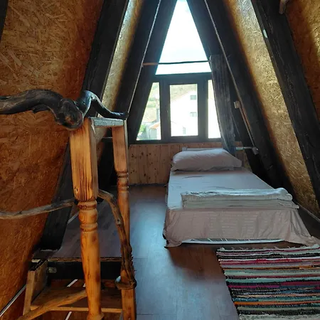 Cozy Lakefront - Myselim Alpstuga *