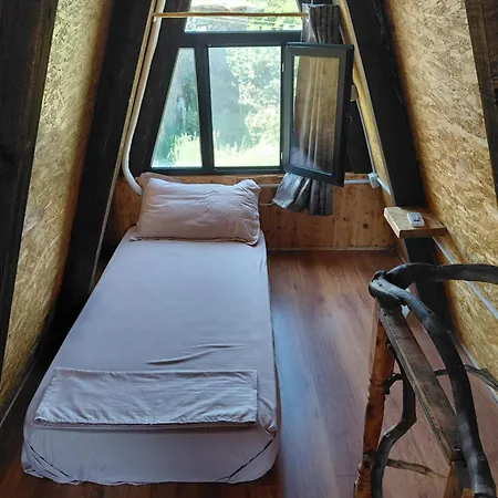 Chalet Cozy Lakefront - Myselim Shkoder